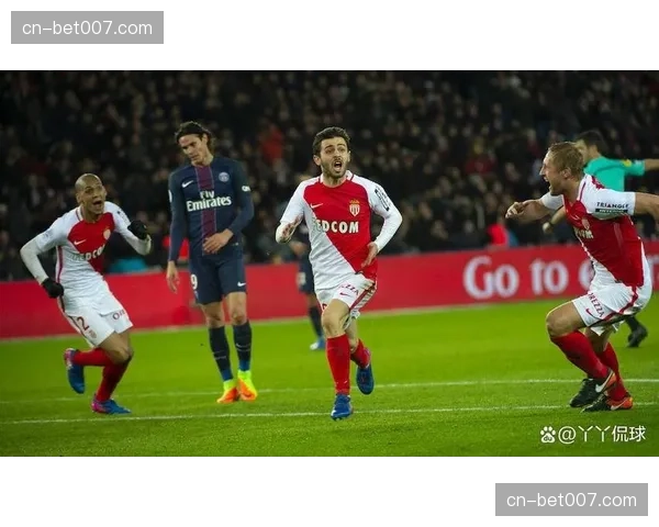 巴黎圣日耳曼客战摩纳哥前瞻：恩里克确认将试验三中卫阵型